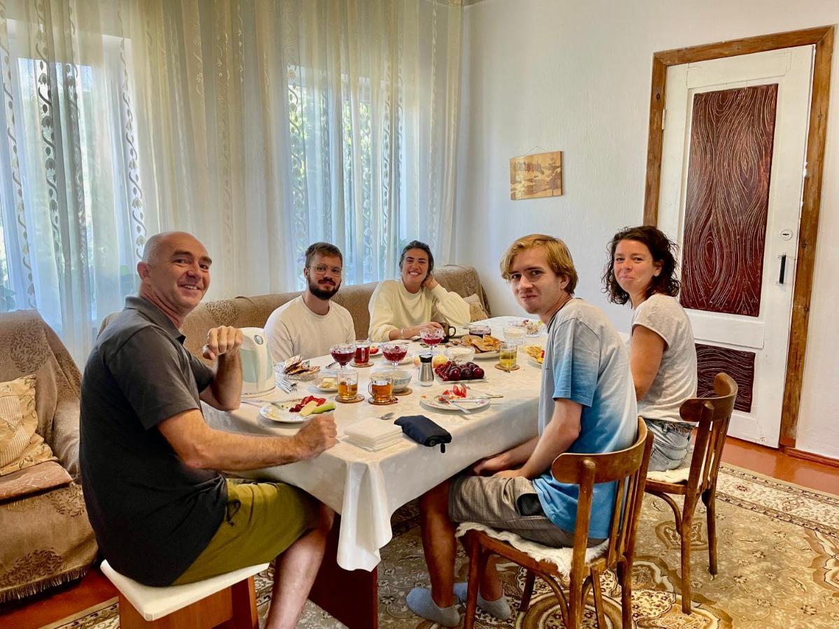 Gulnara Guest House バルイクチ エクステリア 写真