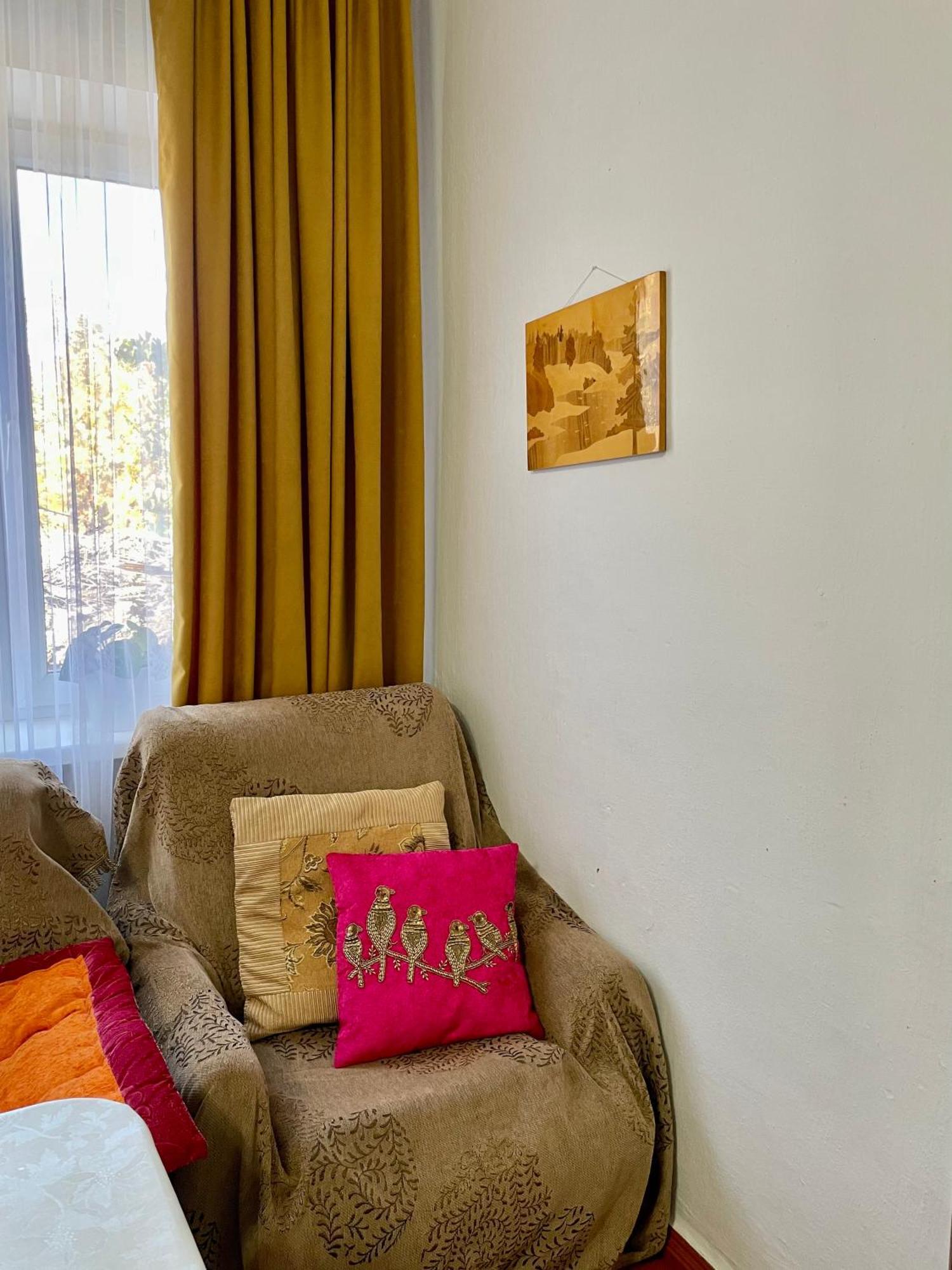 Gulnara Guest House バルイクチ エクステリア 写真