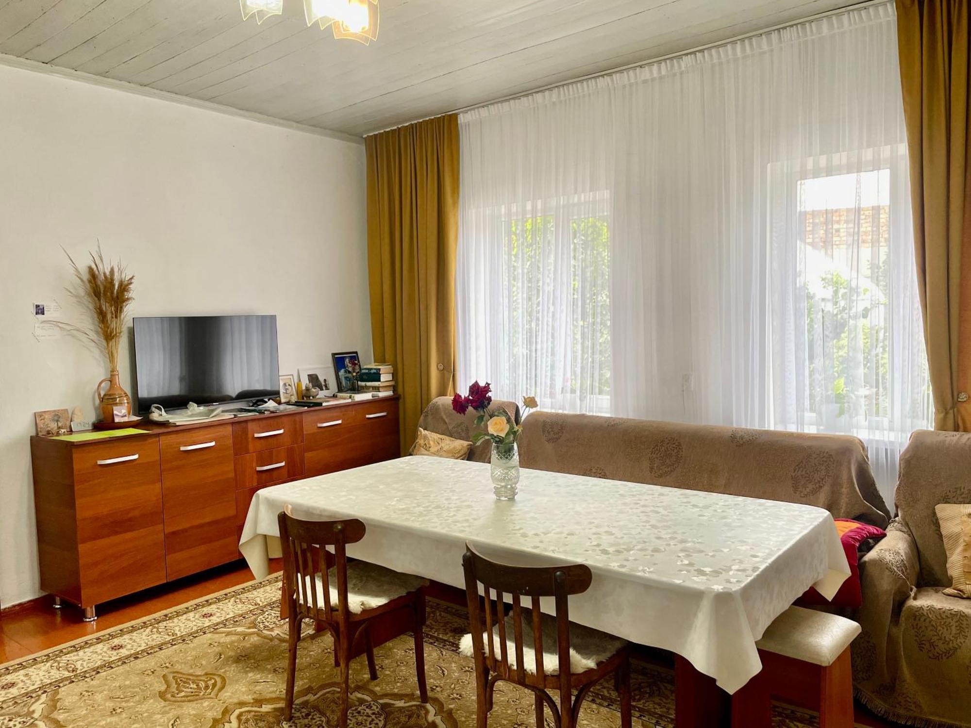 Gulnara Guest House バルイクチ エクステリア 写真